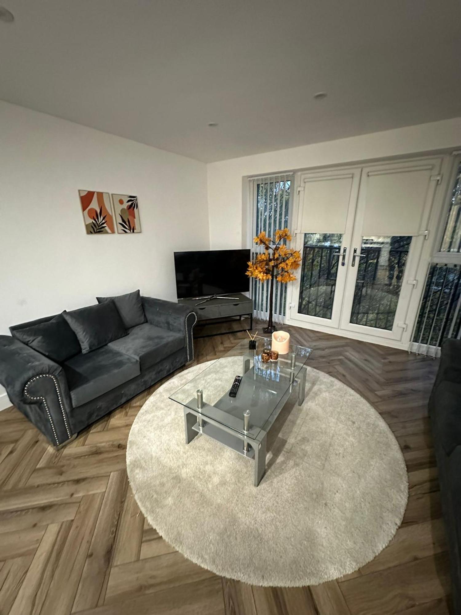 Brand New Modern Luxurious Apartment Near The City Бирмингем Экстерьер фото