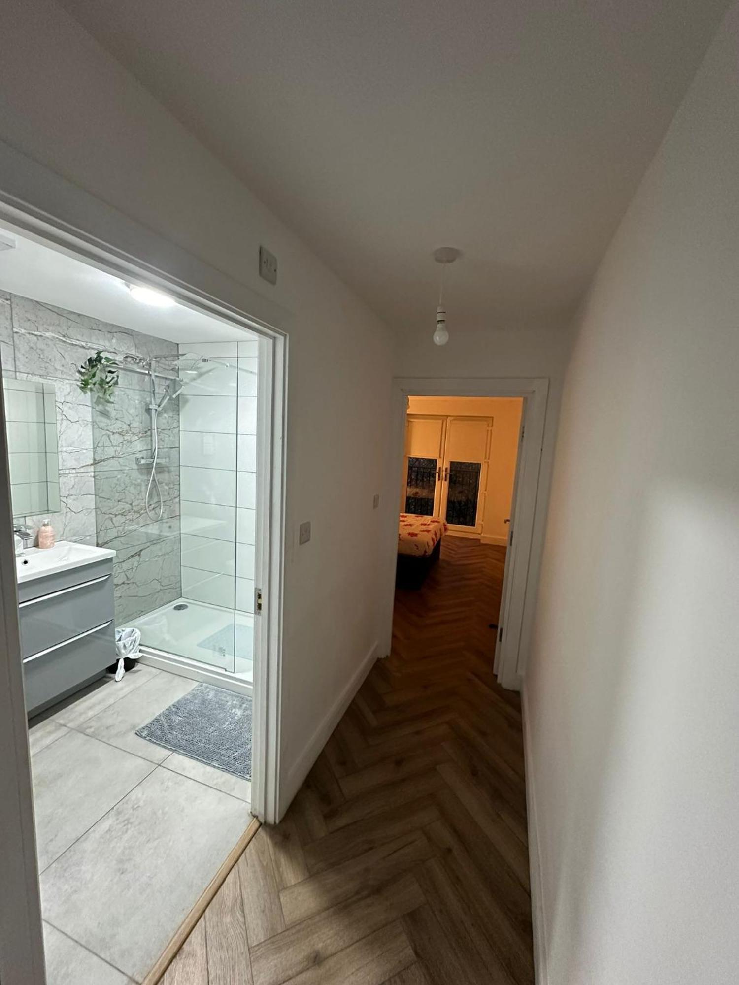 Brand New Modern Luxurious Apartment Near The City Бирмингем Экстерьер фото